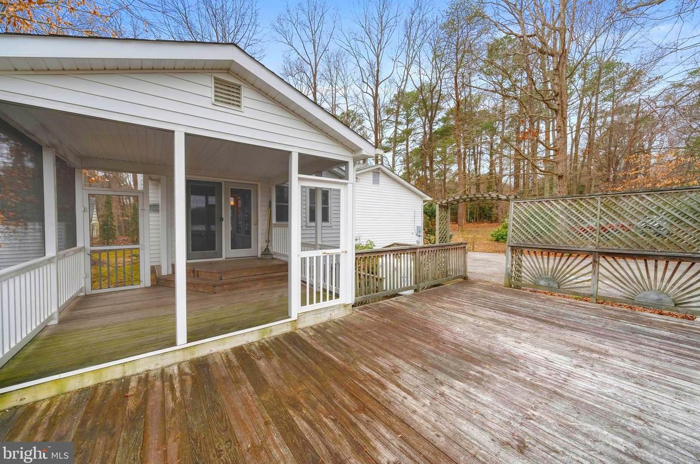 30091 Cross Woods Dr, Mechanicsville MD  20659-6111 exterior