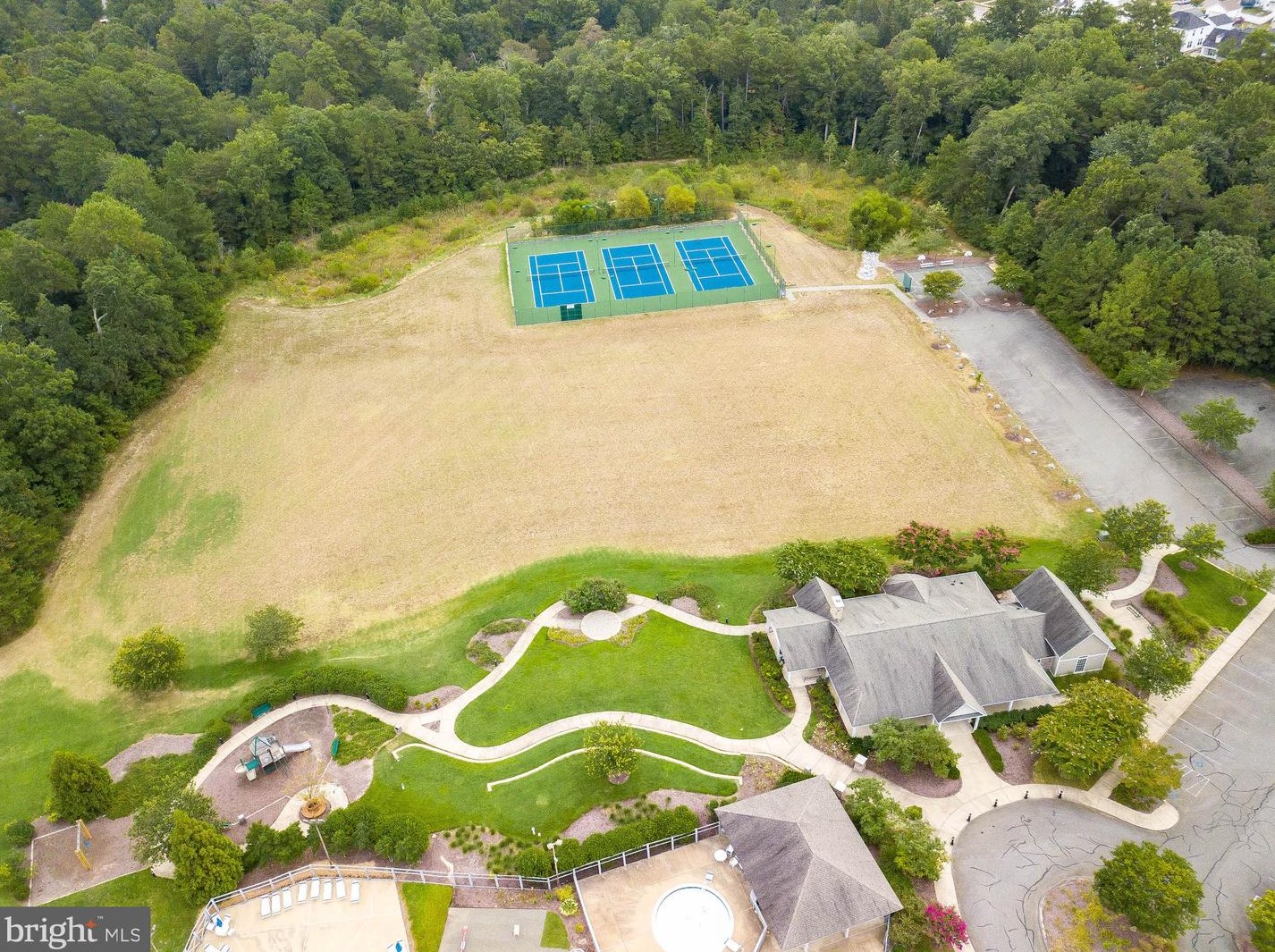 43932 Swift Fox Dr, California MD  20619-7136 exterior
