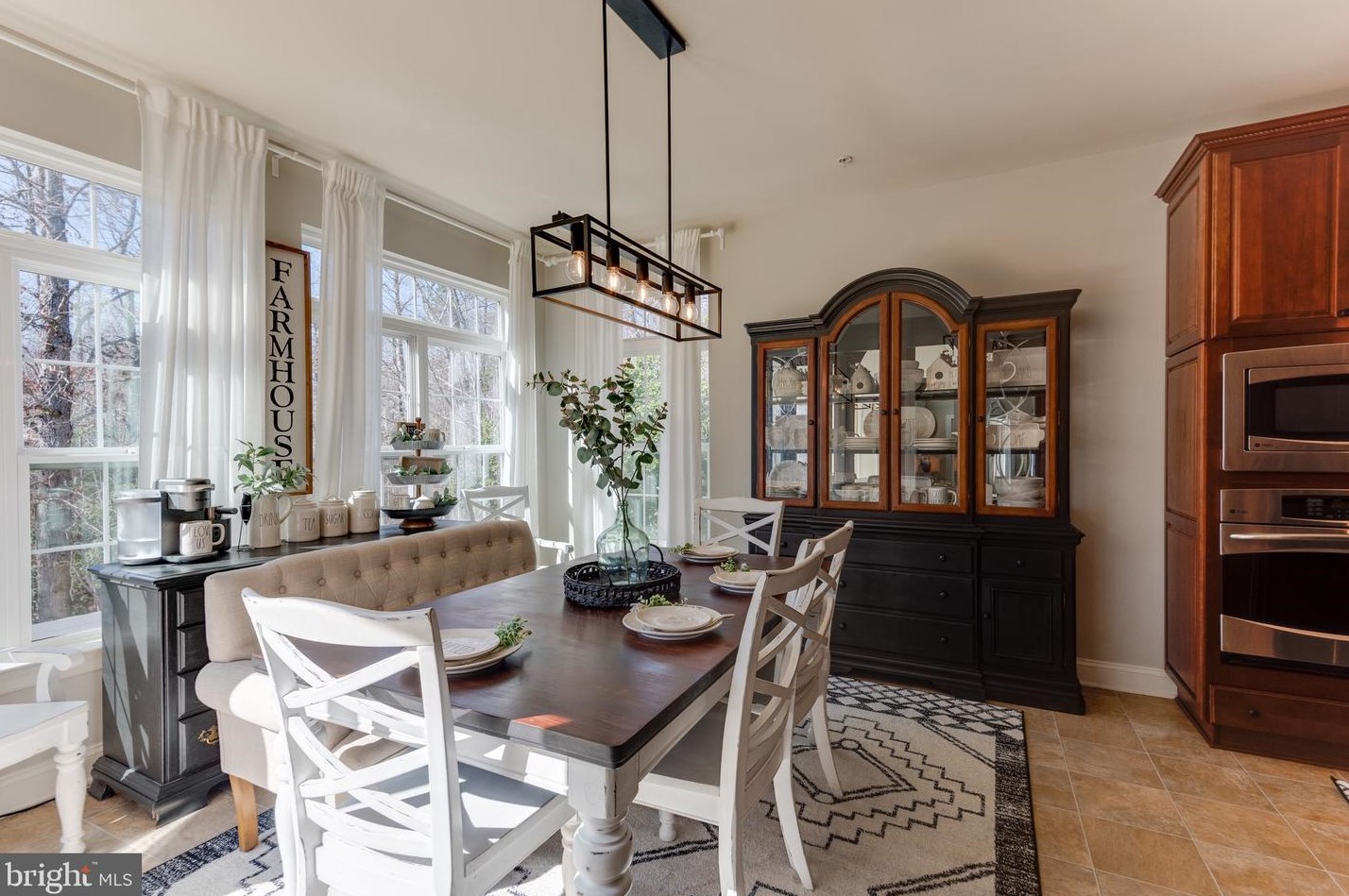 46979 Pembrooke St, Lex Pk MD  20653-8222 exterior