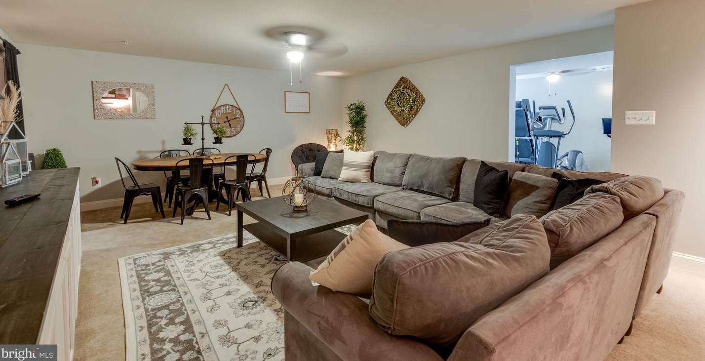 46979 Pembrooke St, Lex Pk MD  20653-8222 exterior