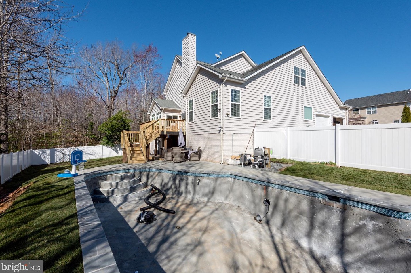 46979 Pembrooke St, Lex Pk MD  20653-8222 exterior