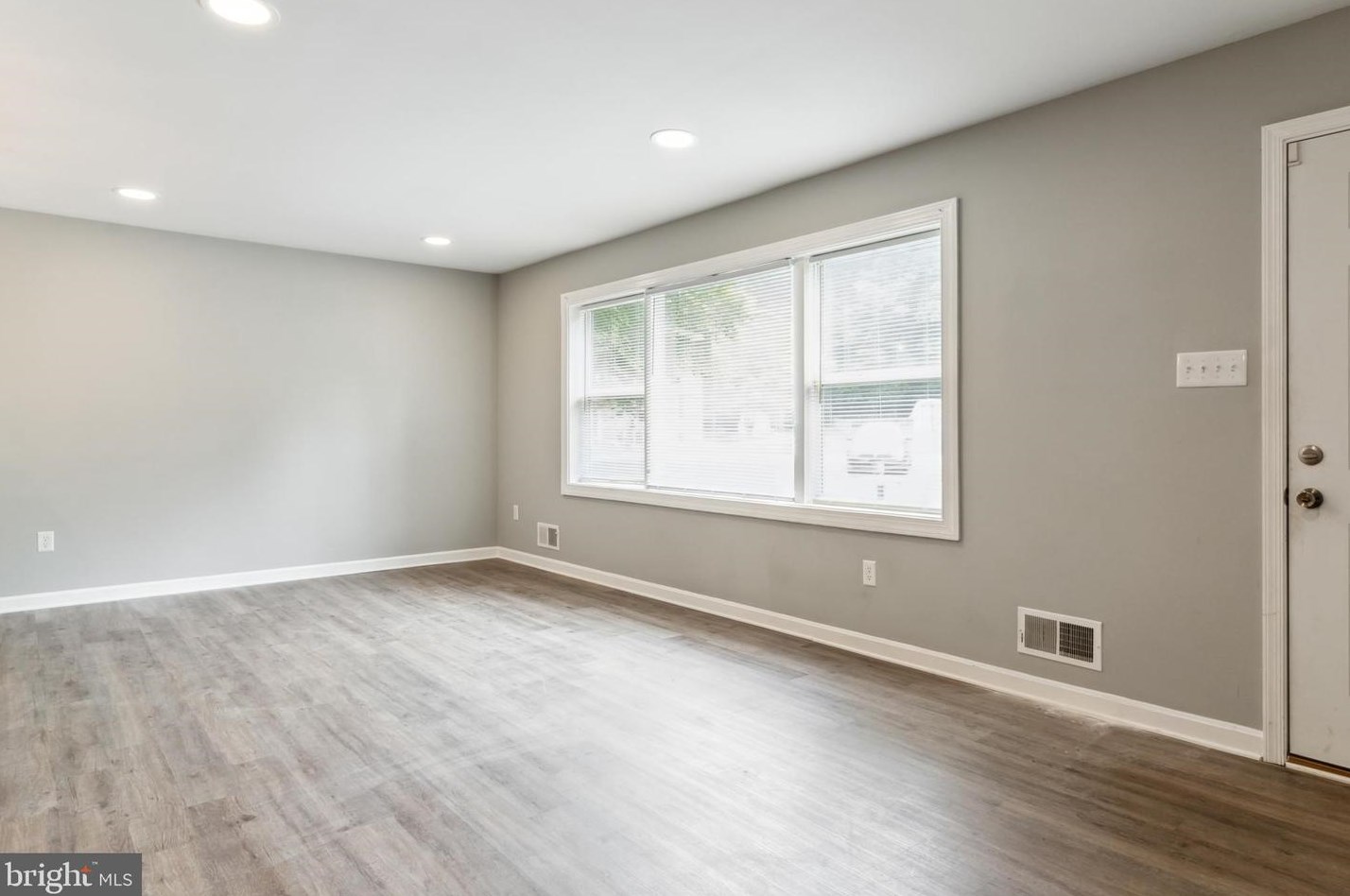 39556 Mason Dr, Mechanicsville MD 20659-2247 exterior