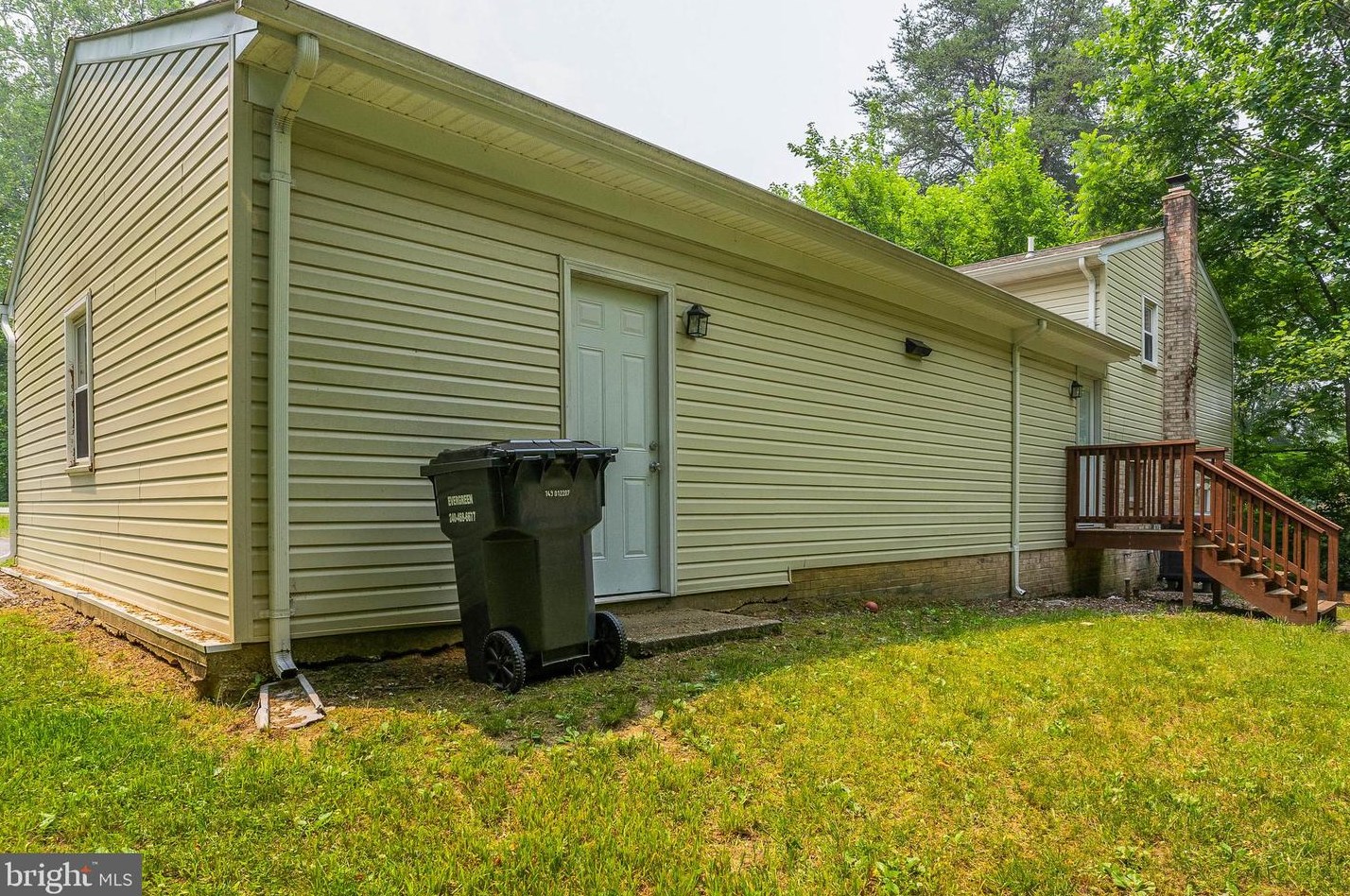 39556 Mason Dr, Mechanicsville MD 20659-2247 exterior