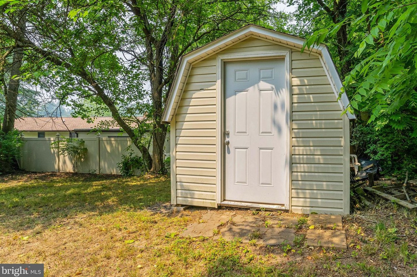 39556 Mason Dr, Mechanicsville MD 20659-2247 exterior