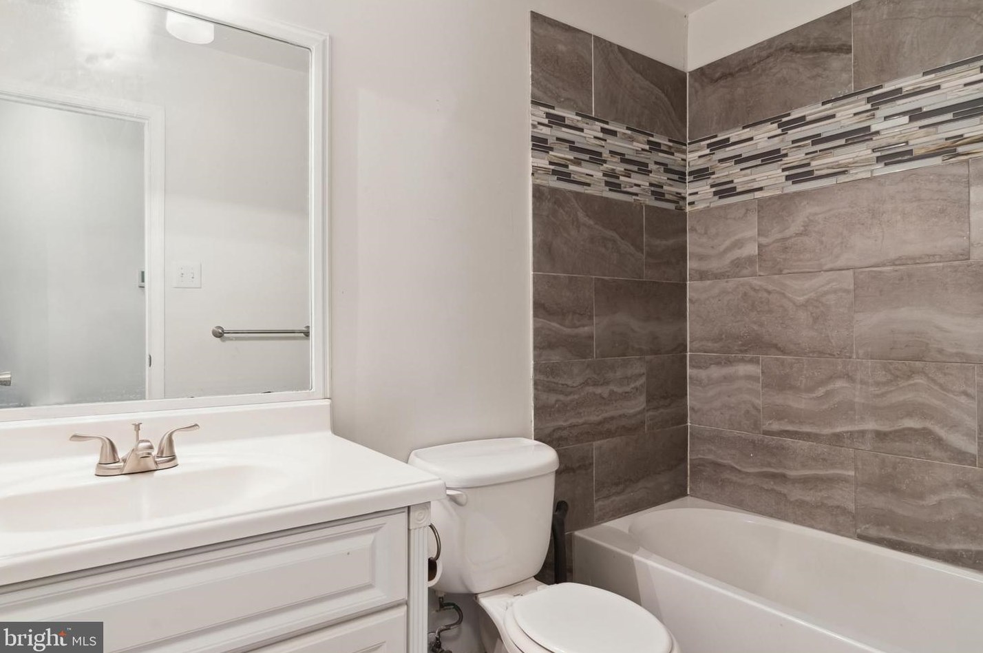 39556 Mason Dr, Mechanicsville MD 20659-2247 exterior