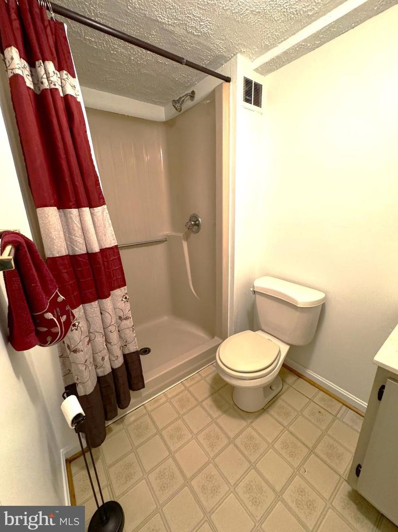 27052 Oxley Dr, Mechanicsville MD 20659-5803 exterior