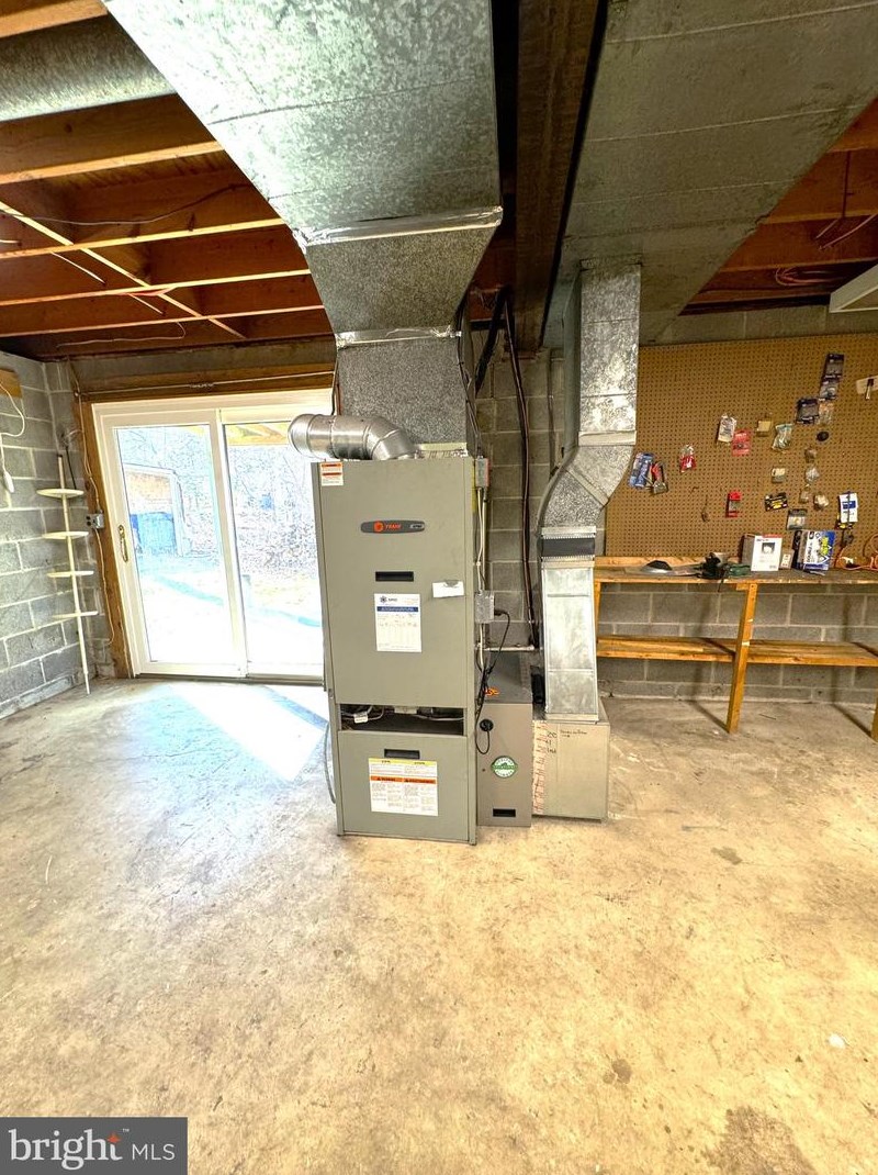 27052 Oxley Dr, Mechanicsville MD 20659-5803 exterior