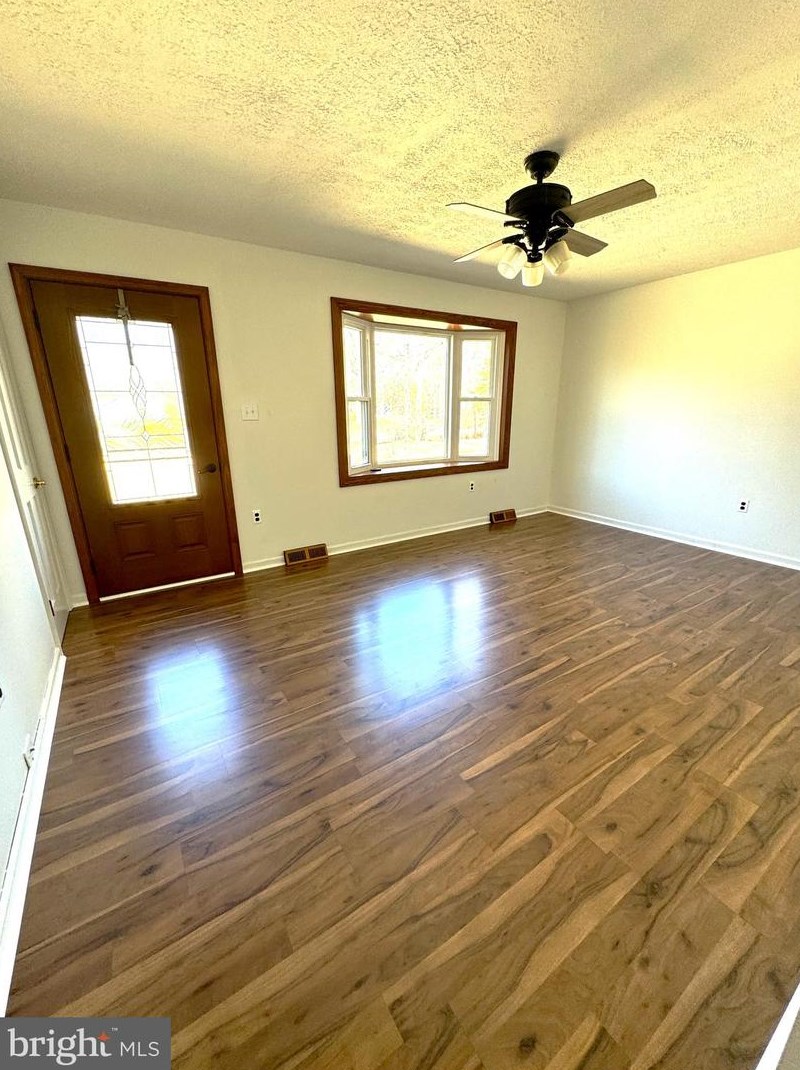 27052 Oxley Dr, Mechanicsville MD 20659-5803 exterior