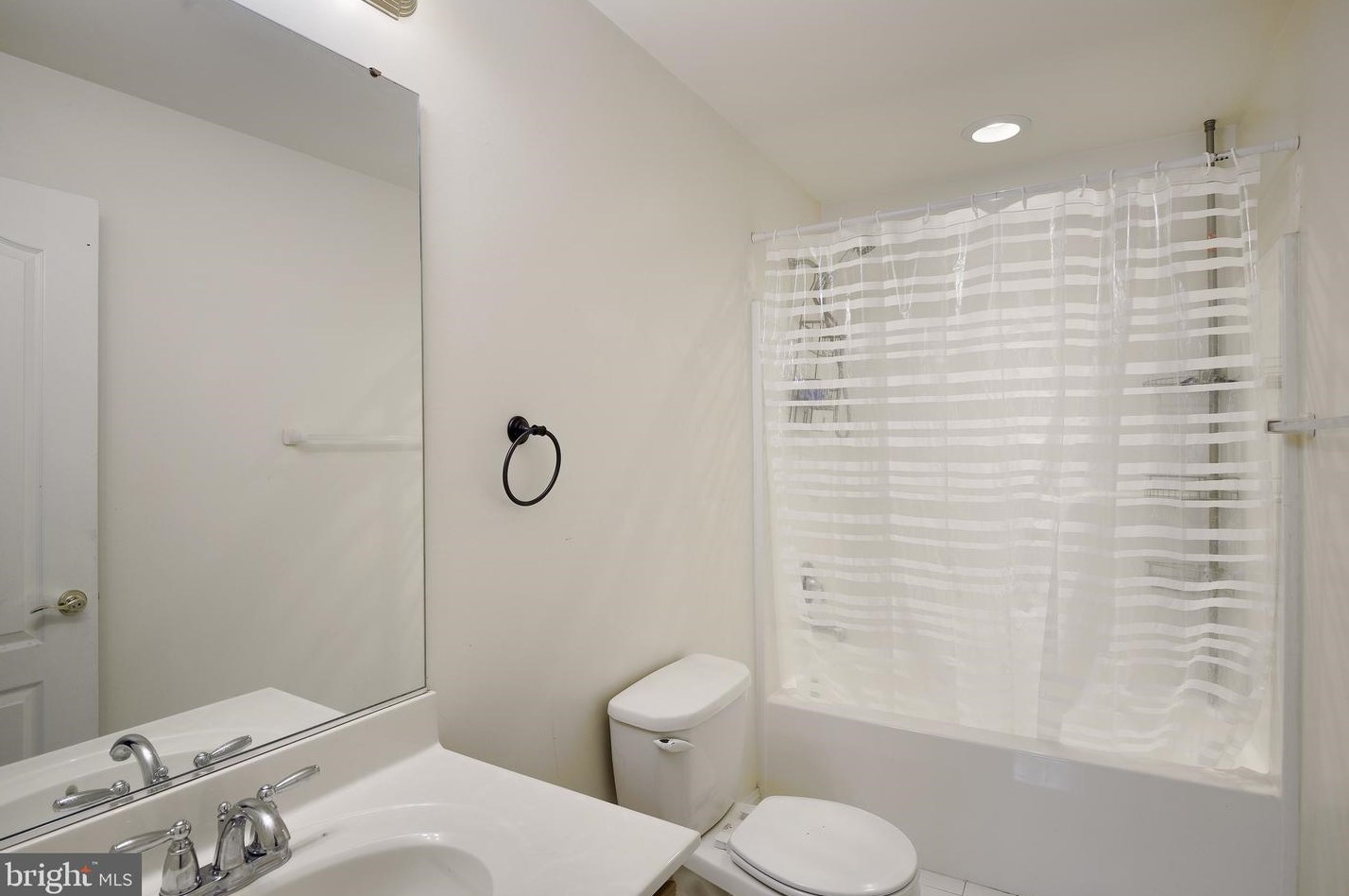 46991 Pembrooke St, Lex Pk MD  20653-8222 exterior