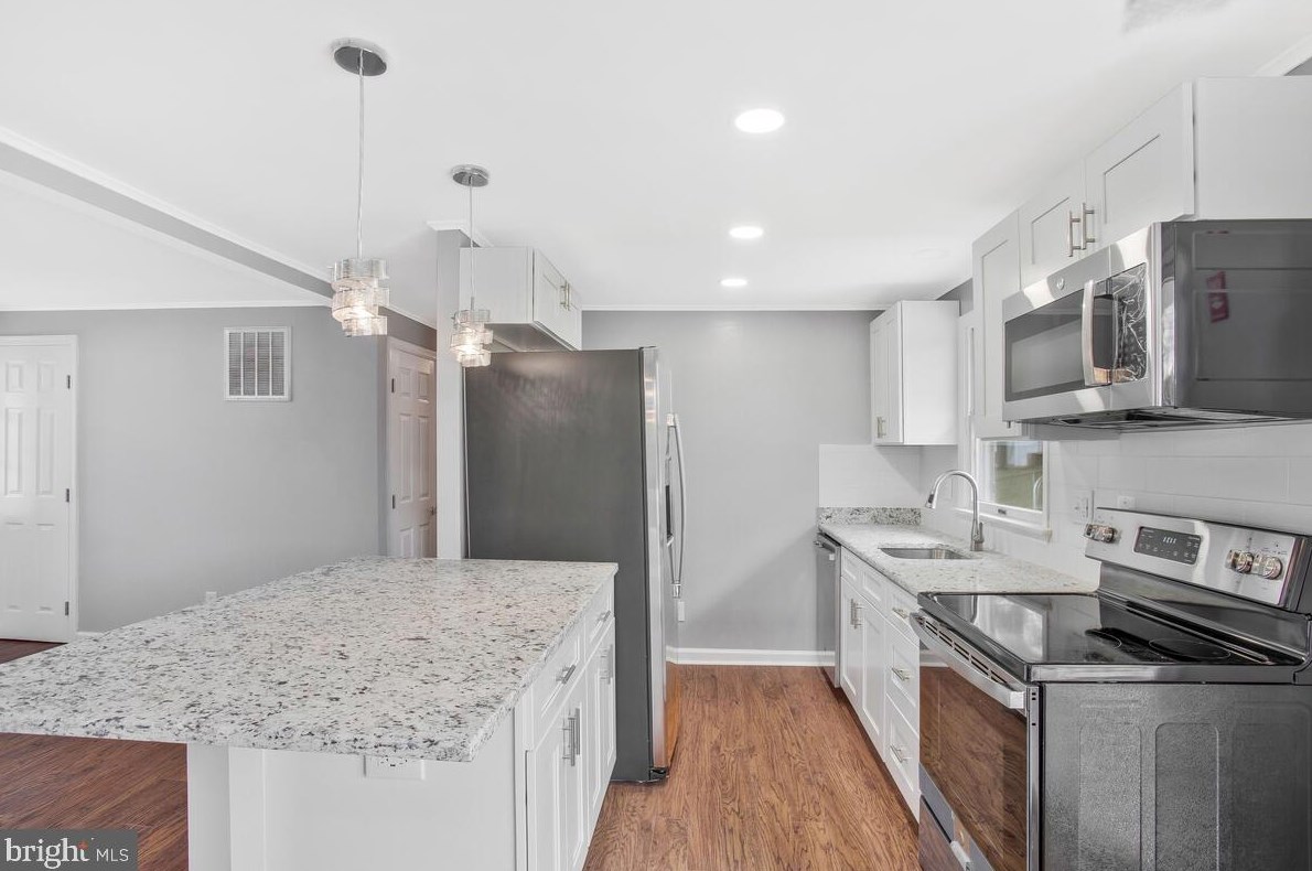 21388 Essex Dr, Lex Pk MD  20653-4121 exterior