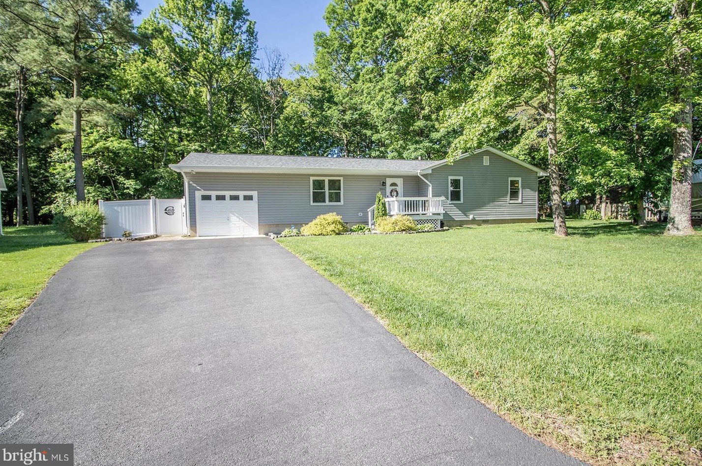 21665 Galatea St, Lex Pk MD 20653-2576 exterior