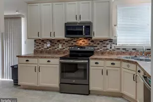 47115 Green Leaf Ct, Lexington Park, MD 20653 - Photo 5