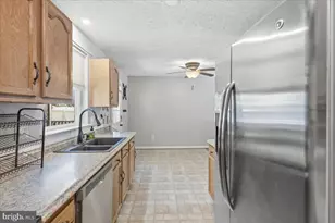 41886 Stephen Young Ct, Hollywood, MD 20636 - Photo 5