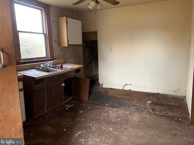 27703 Mt Vernon Rd, Princess Anne MD 21853-3403 exterior