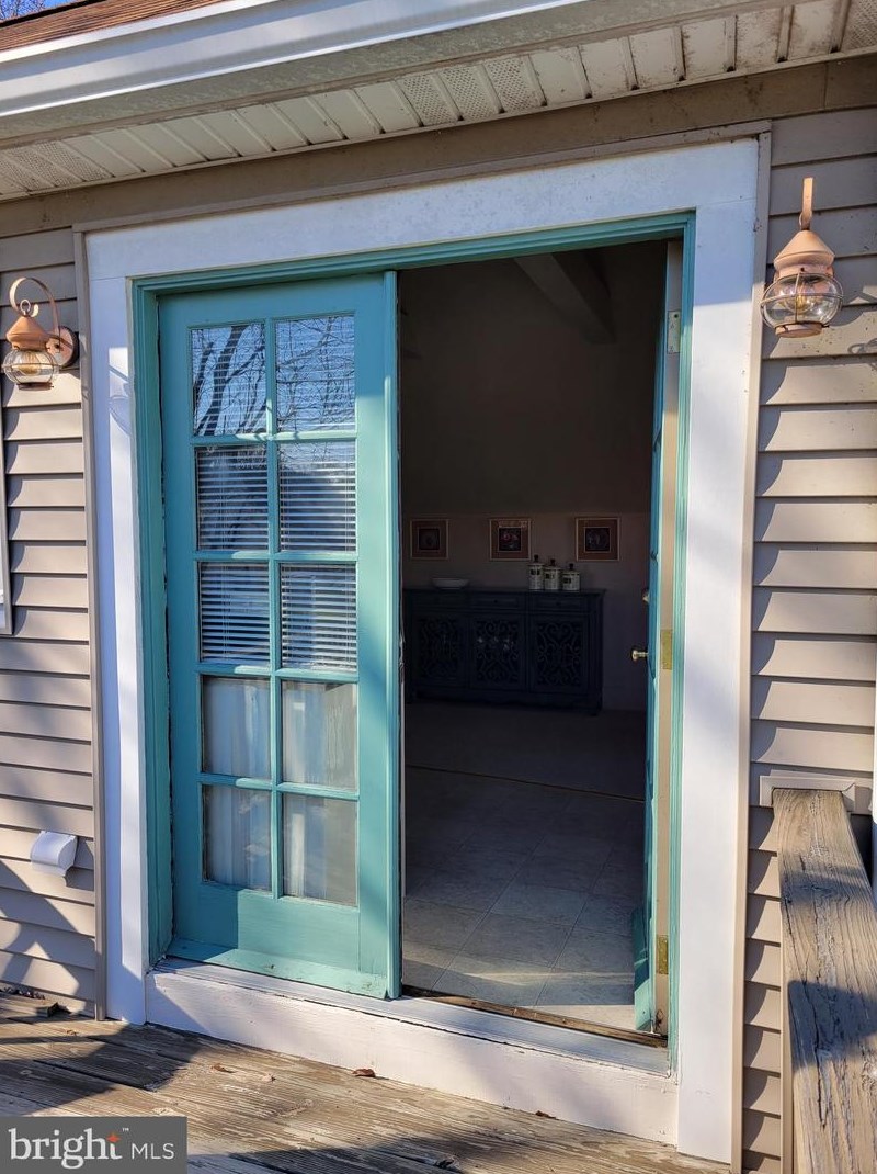 6061 Tilghman Island Rd, Tilghman MD  21671-1231 exterior