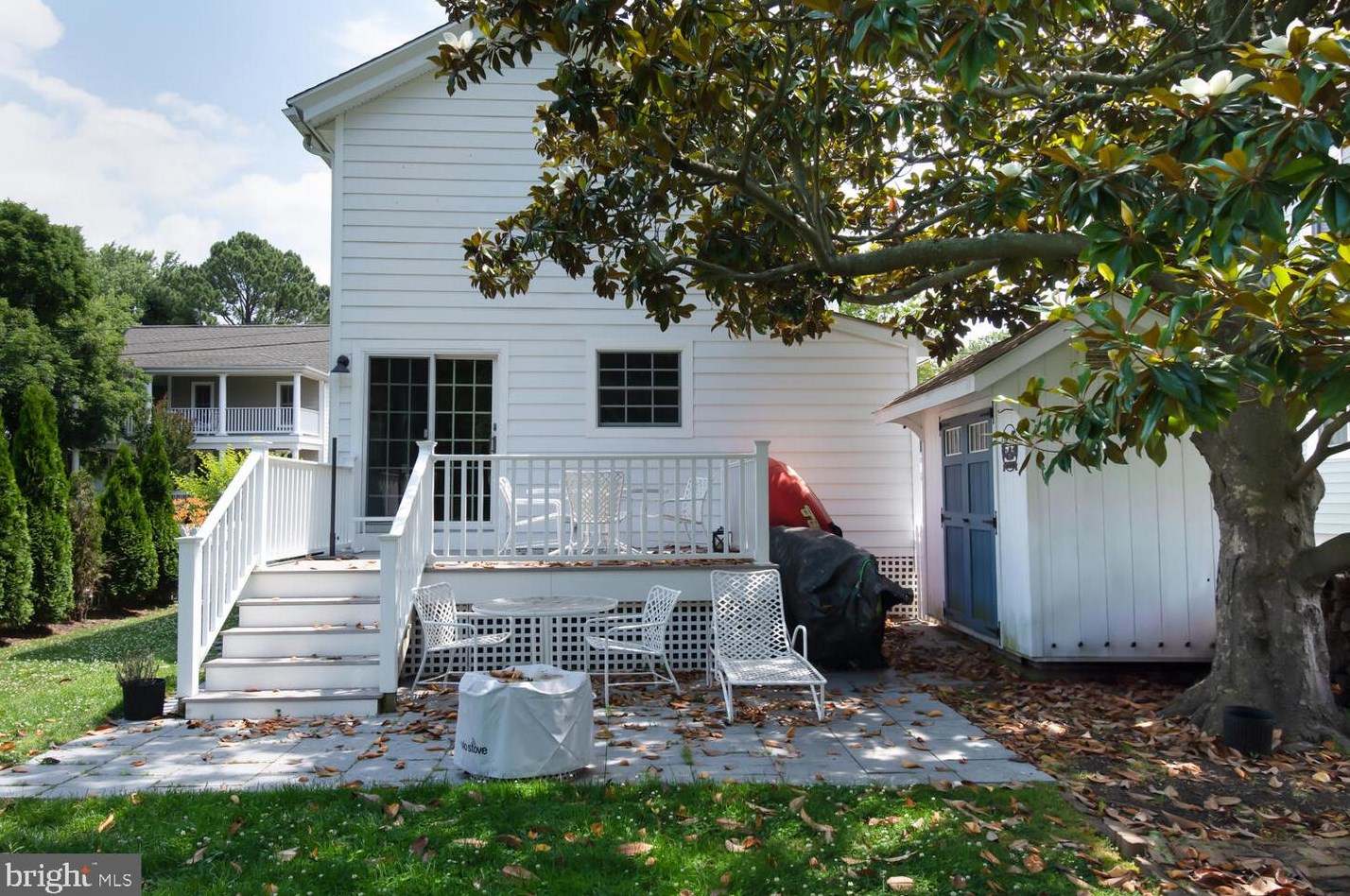 103 Stewart Ave Ave, Oxford MD  21654-1203 exterior