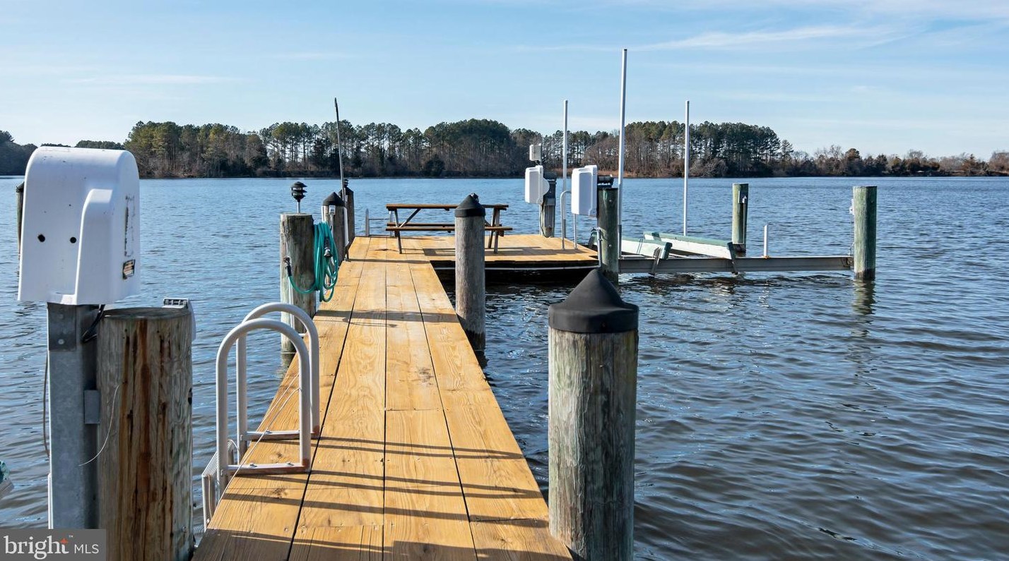 26404 Presquile Dr, Easton MD 21601 exterior