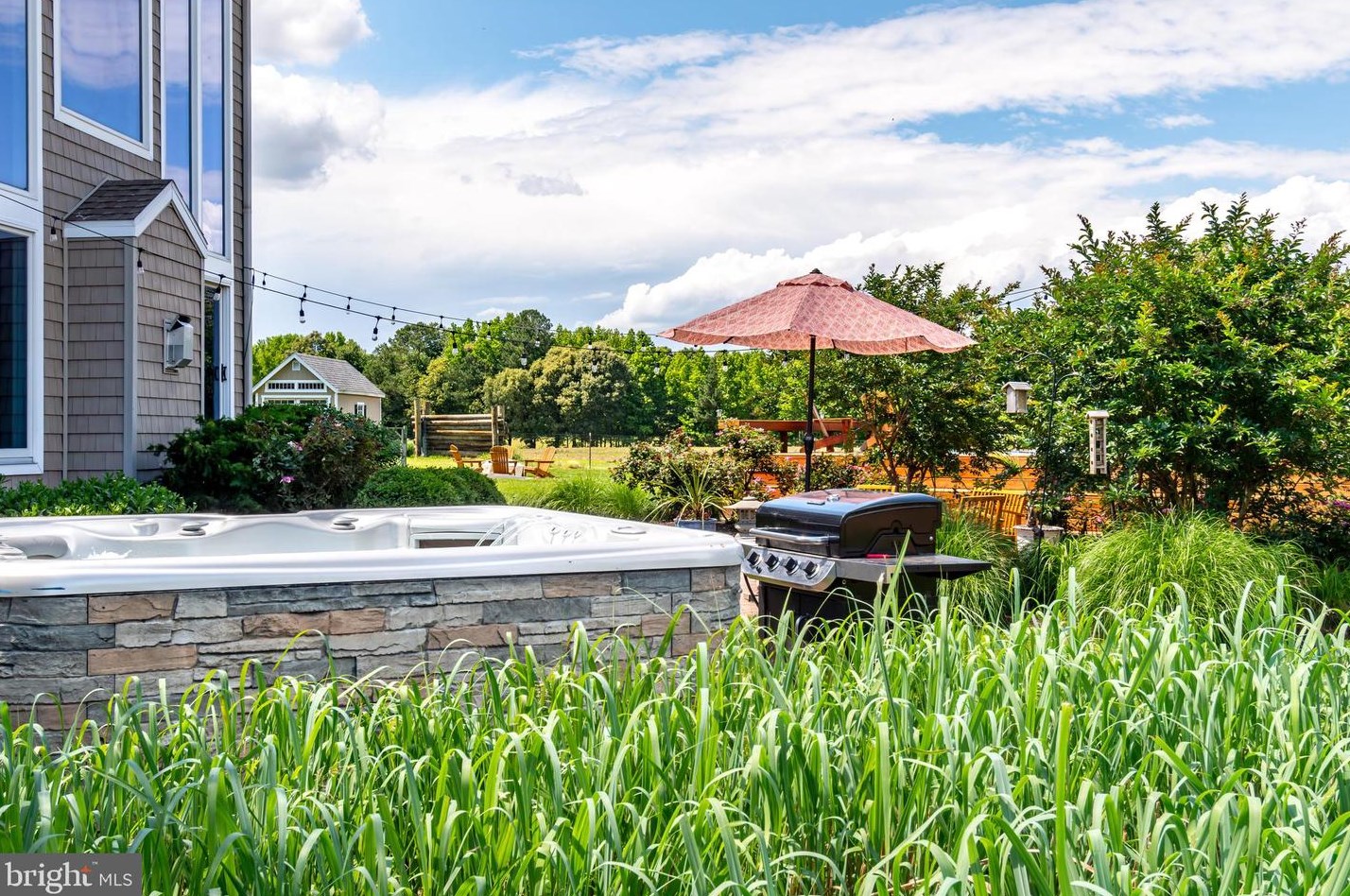 30176 Matthewstown Rd, Easton MD 21601-6402 exterior