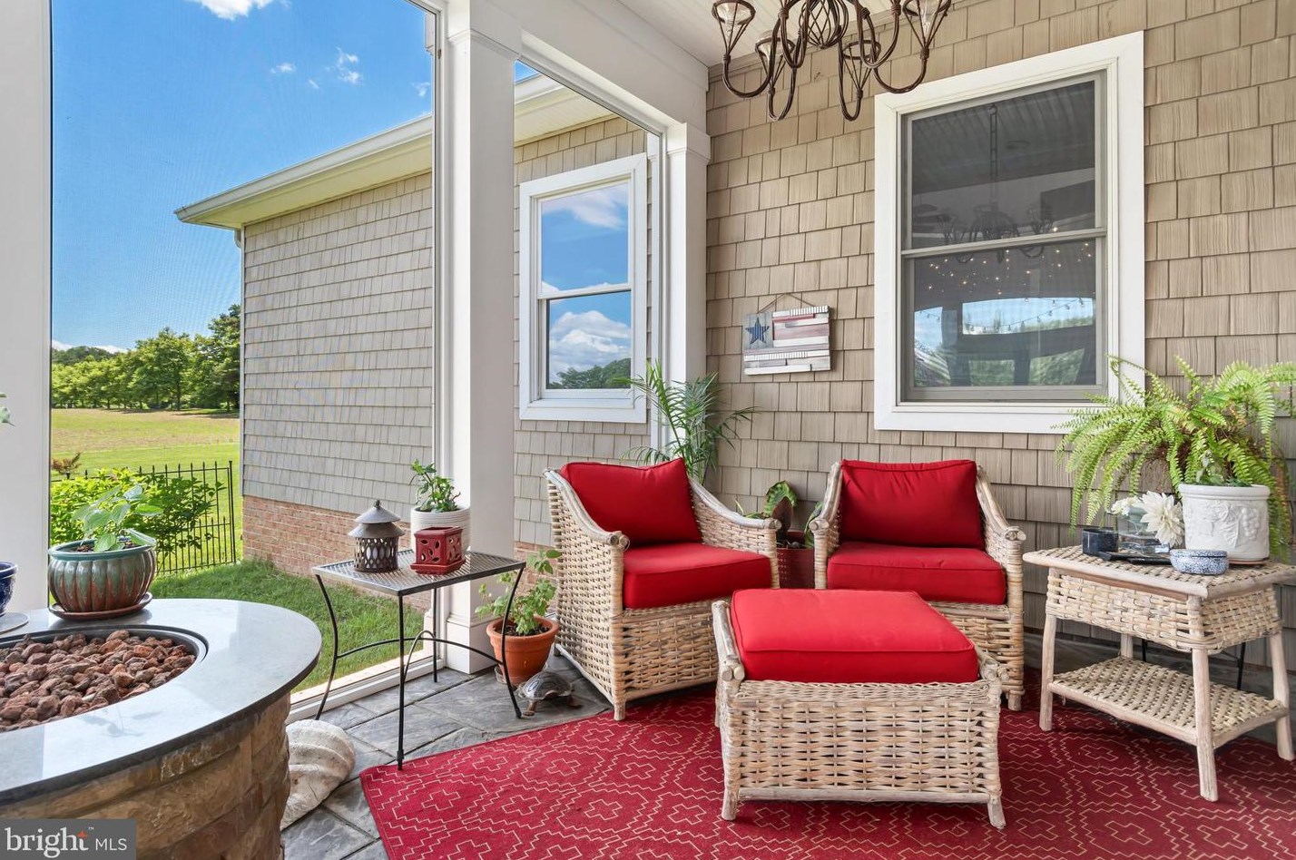 30176 Matthewstown Rd, Easton MD 21601-6402 exterior