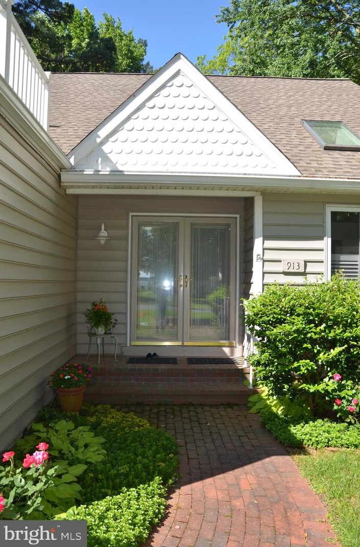 913 Riverview Ter, Saint Michaels MD 21663-2950 exterior