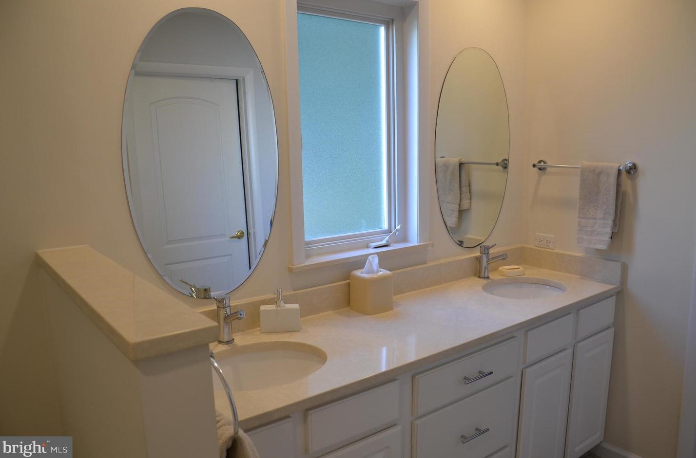 913 Riverview Ter, Saint Michaels MD 21663-2950 exterior