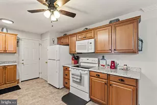 10903 Allen Ave, Hagerstown, MD 21740 - Photo 9