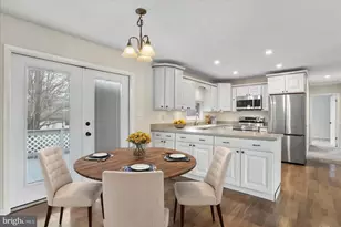 1349 Cedarwood Dr, Hagerstown, MD 21742 - Photo 3