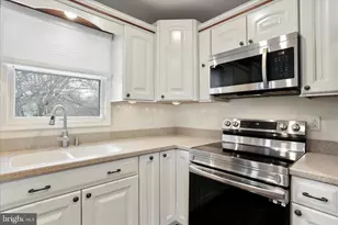 1349 Cedarwood Dr, Hagerstown, MD 21742 - Photo 11