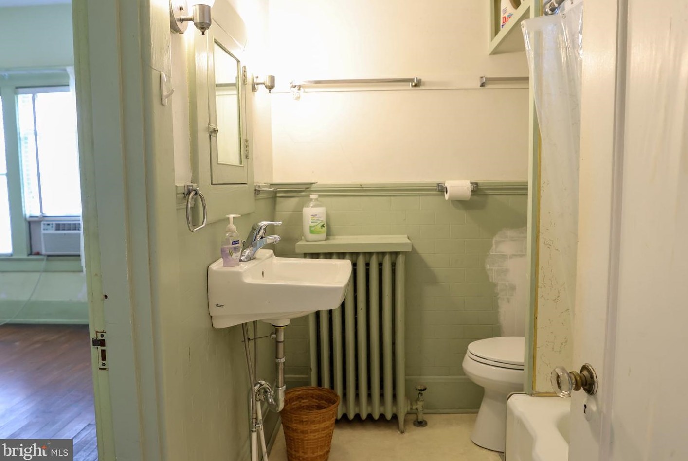 209 Main St, Fruitland MD 21826-1658 exterior