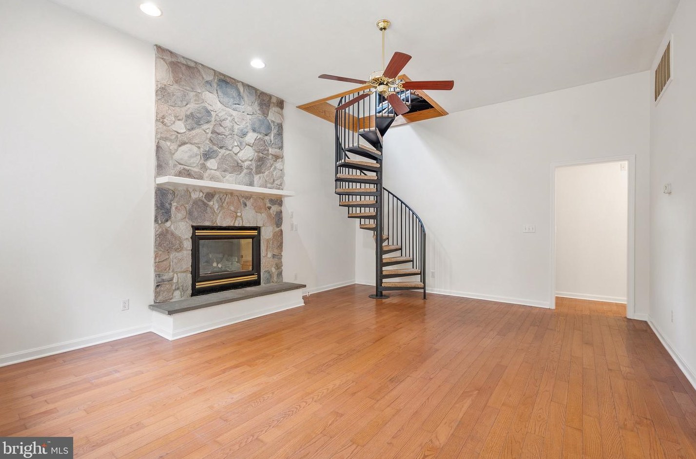 25 Admiral Ave, Berlin MD  21811-1855 exterior