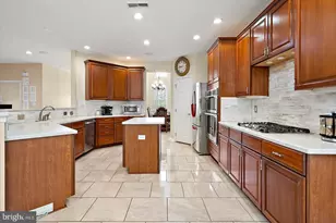 8705 Habitat Ct, Berlin, MD 21811 - Photo 15