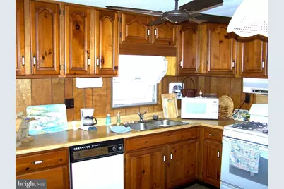 138 S Ocean Drive, Ocean City, MD 21842 - Photo 17