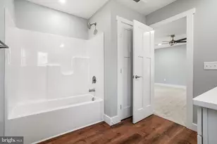 7921 East Side Rd, Chincoteague Island, VA 23336 - Photo 25