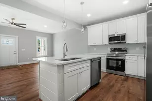 7921 East Side Rd, Chincoteague Island, VA 23336 - Photo 13