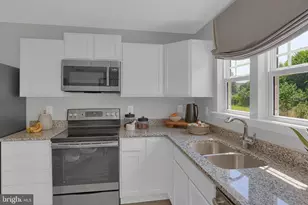 37550 Broadside Dr, Greenbackville, VA 23356 - Photo 9