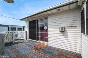 8254 Sea Breeze Dr, Chincoteague Island, VA 23336 - Photo 5