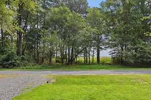 38121 Neptune Dr, Greenbackville, VA 23356 - Photo 5