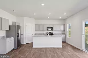 105 Fairfield Dr, Staunton, VA 24401 - Photo 7