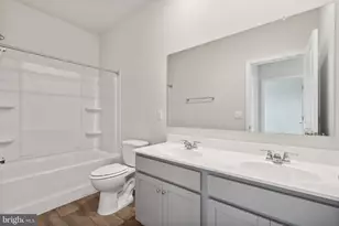 105 Fairfield Dr, Staunton, VA 24401 - Photo 9