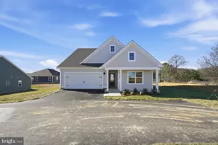 261 Heather Ln, Staunton, VA 24401 - Photo 1