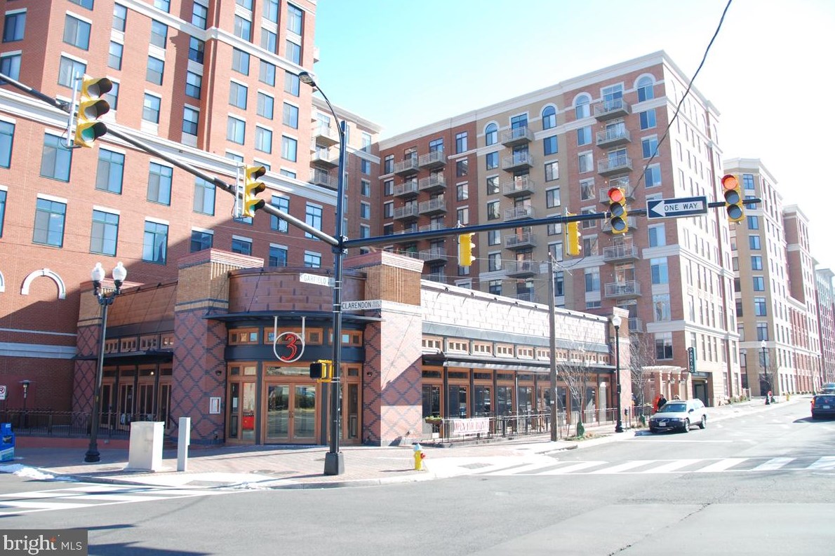 1205 Garfield St, Arlington VA  22201-6801 exterior