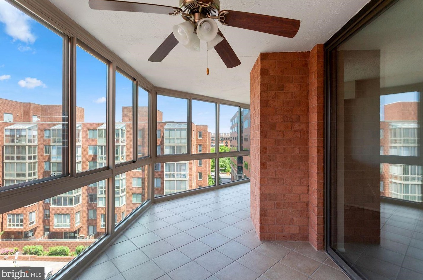 1001 Vermont St, Arlington VA  22201-4763 exterior