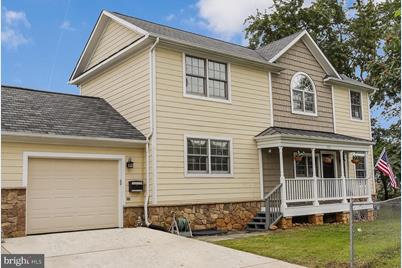 1705 S Walter Reed Drive - Photo 1