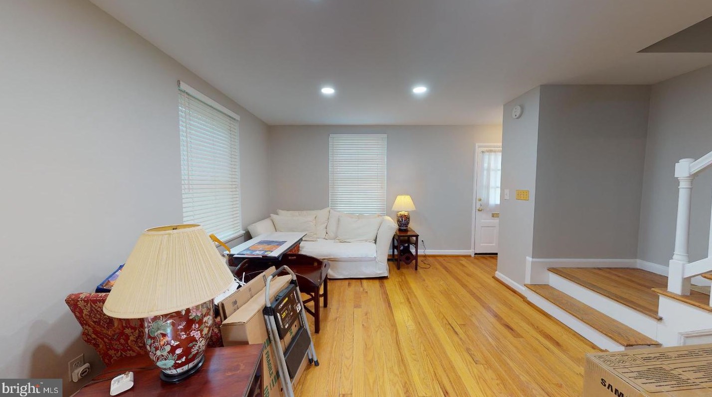 2823 Columbus St, Arlington VA  22206-1410 exterior