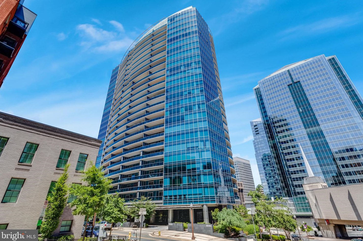 1881 Nash St, Arlington VA  22209-1511 exterior