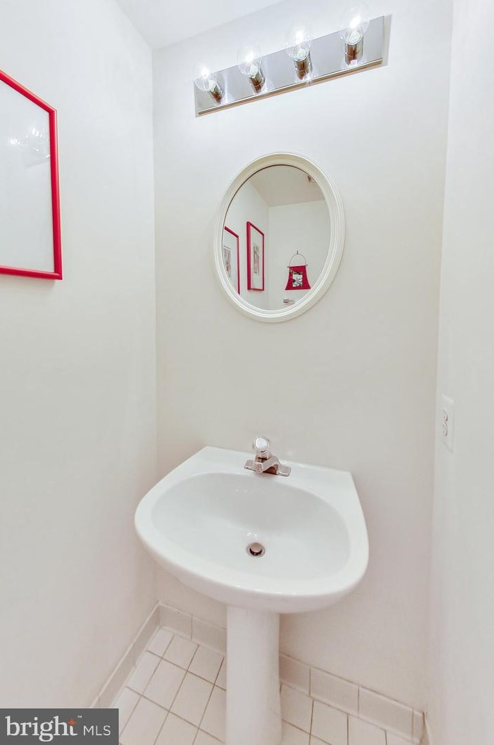 1900 Daniel St, Arlington VA 22201-4110 exterior