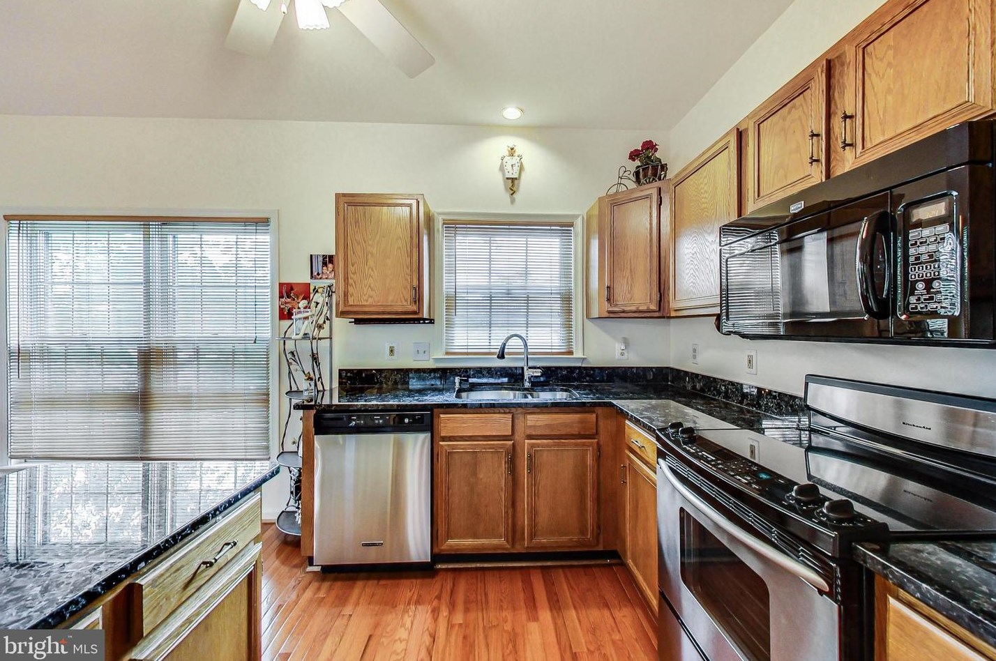 1900 Daniel St, Arlington VA 22201-4110 exterior