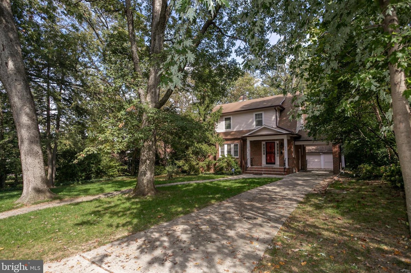 233 Garfield St, Arlington VA  22201-1229 exterior