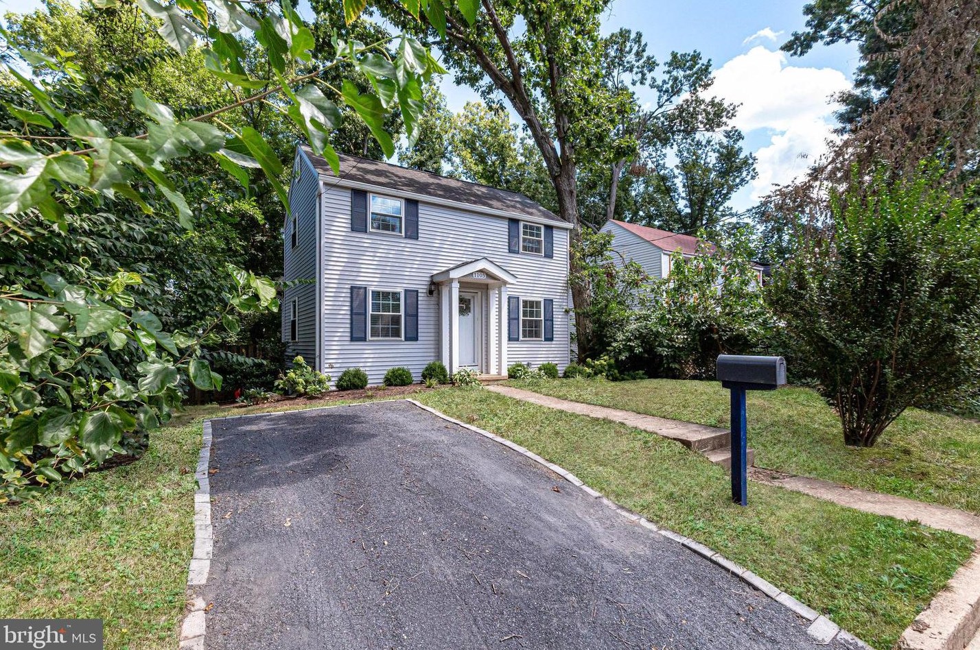 1105 Emerson St, Arlington VA  22204-3223 exterior