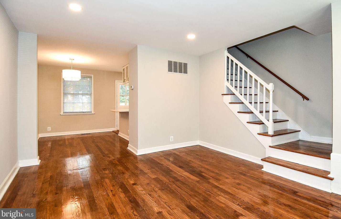 3402 Stafford St, Arlington VA  22206-1906 exterior
